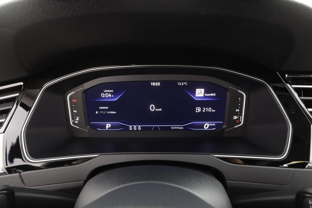 VOLKSWAGEN Passat 2022