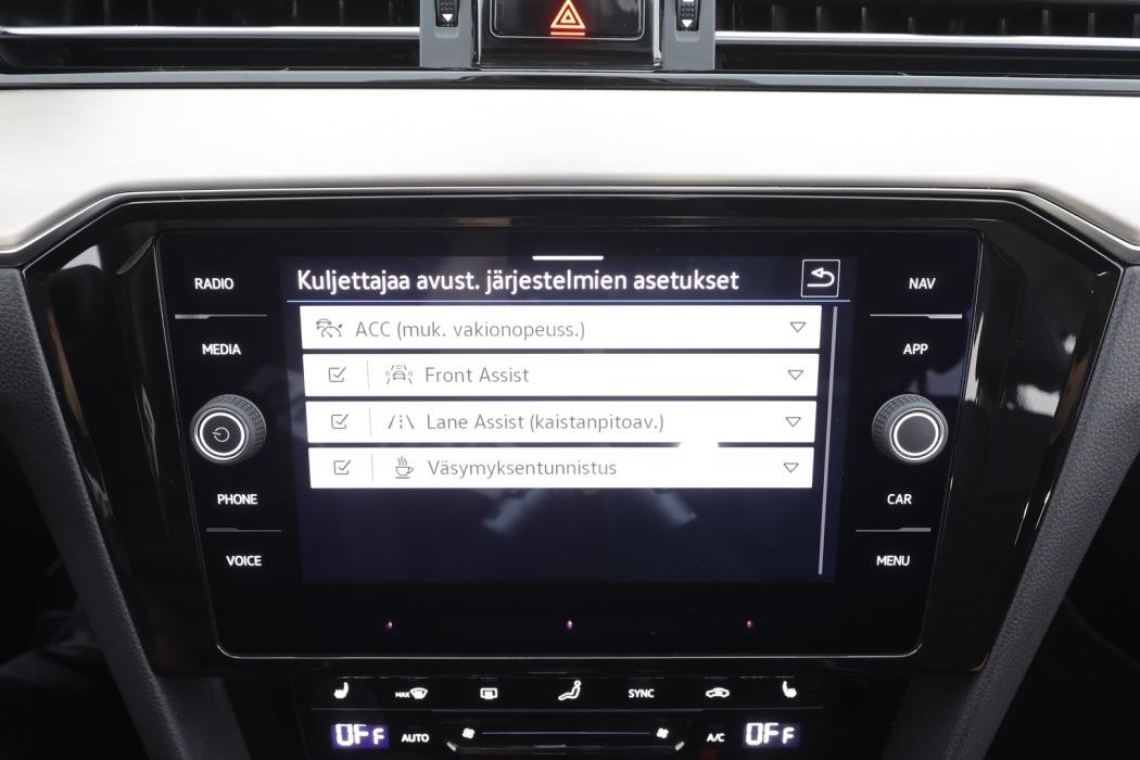 VOLKSWAGEN Passat 2022