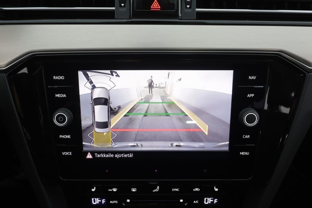 VOLKSWAGEN Passat 2022