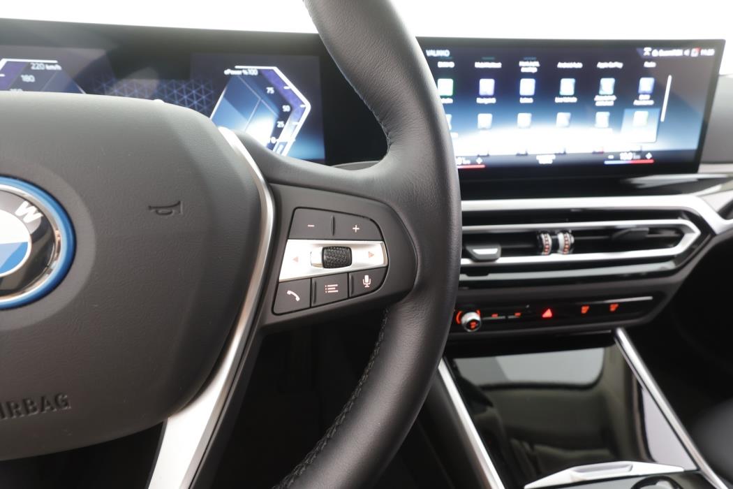 BMW i4 2023