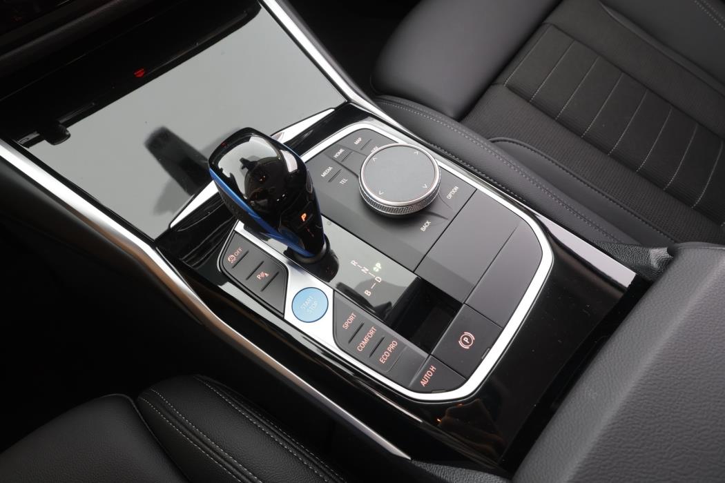 BMW i4 2023