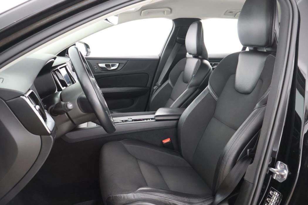 VOLVO V60 2020
