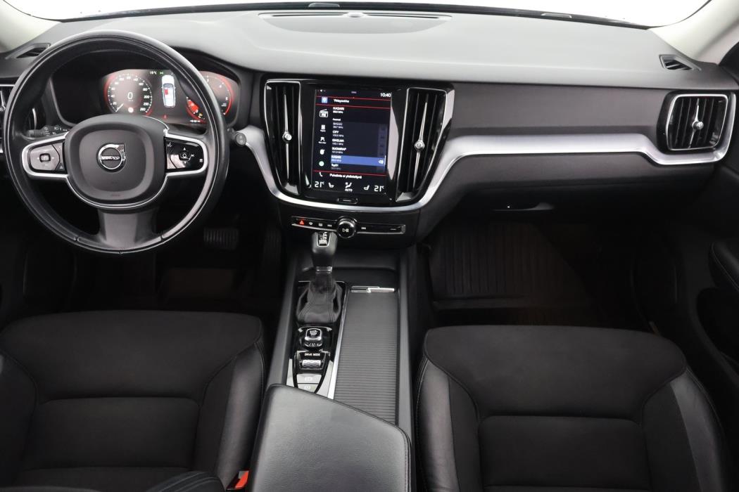 VOLVO V60 2020