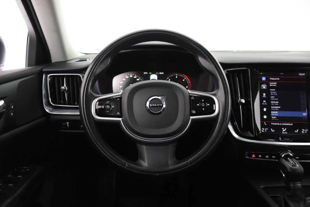 VOLVO V60 2020
