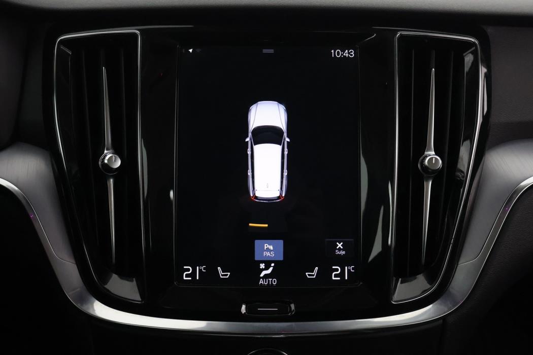 VOLVO V60 2020