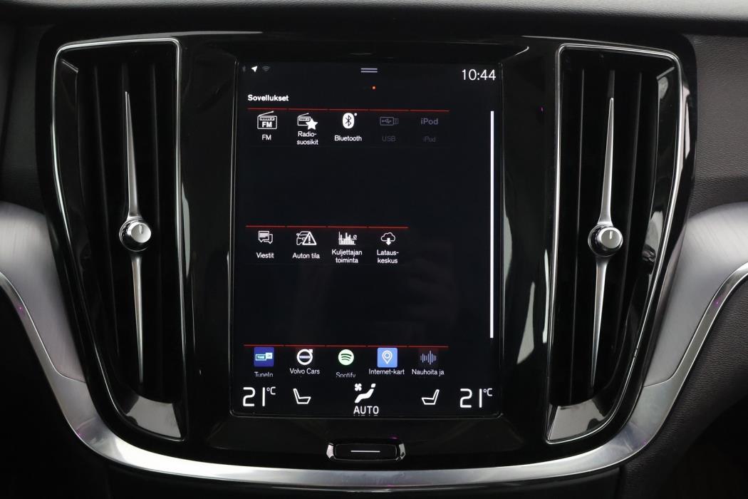 VOLVO V60 2020