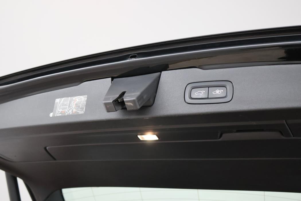 VOLVO V60 2020