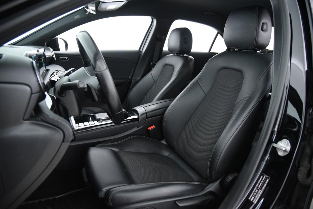MERCEDES-BENZ A 2021