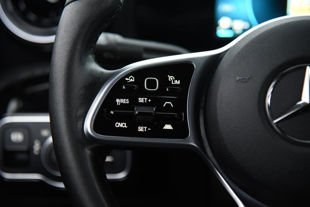 MERCEDES-BENZ A 2021