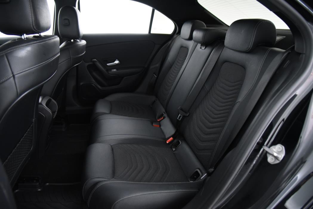 MERCEDES-BENZ A 2021