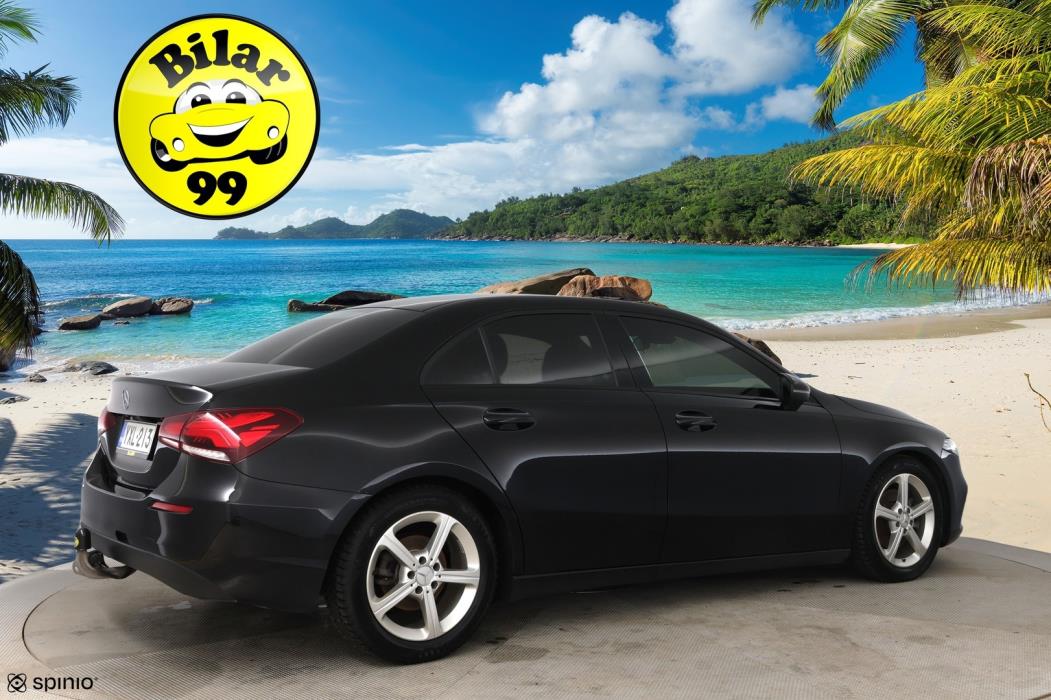 MERCEDES-BENZ A 2021