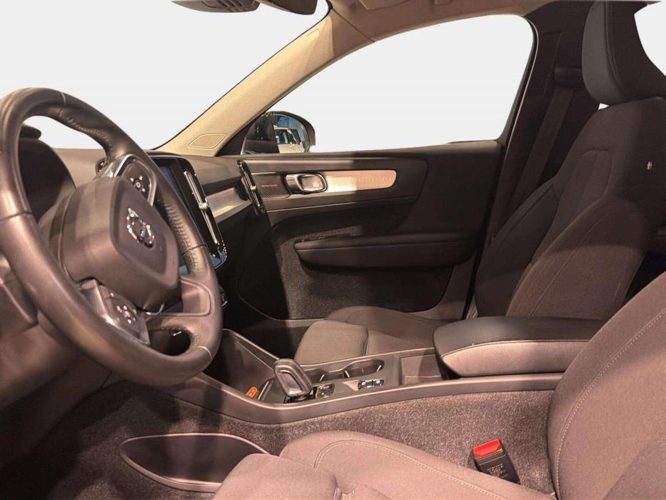 VOLVO XC40 2021
