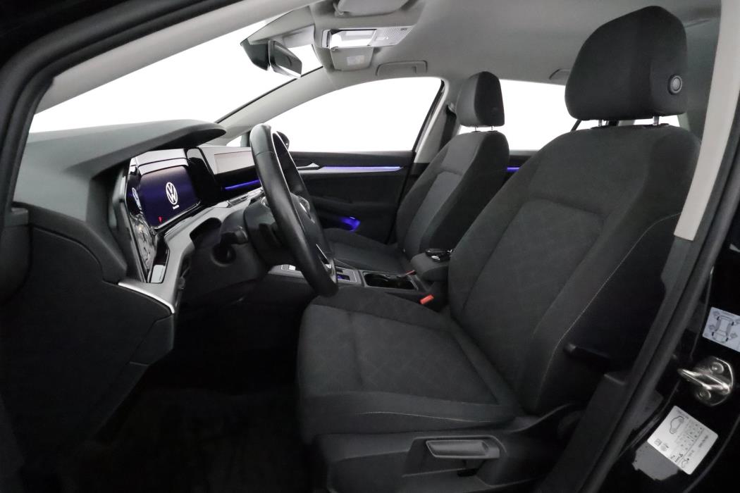 VOLKSWAGEN Golf 2021