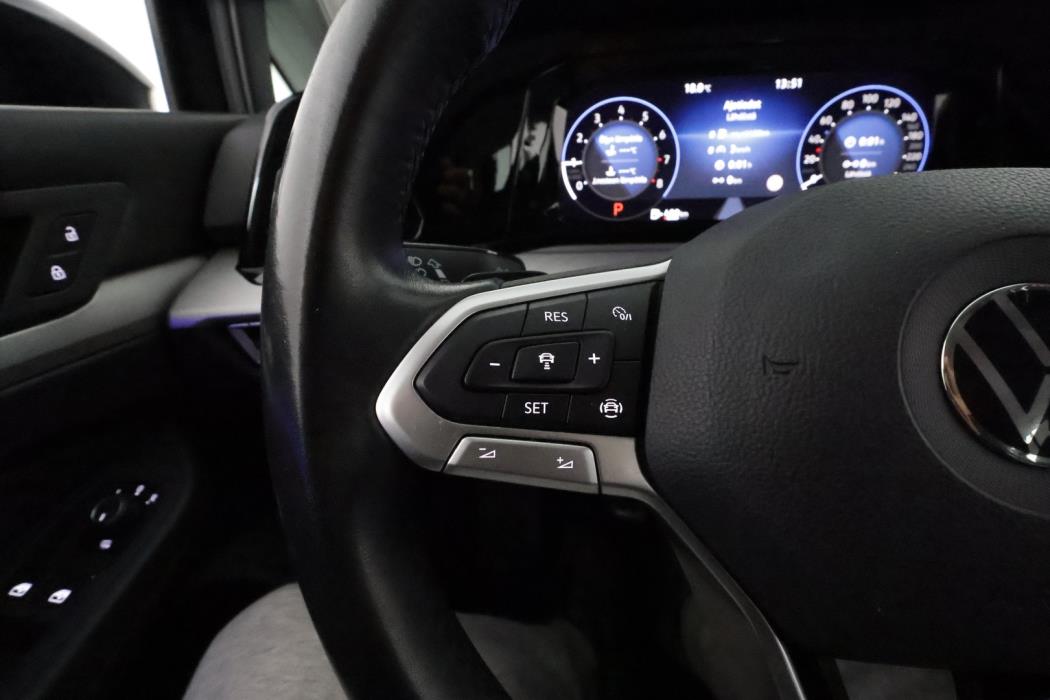 VOLKSWAGEN Golf 2021