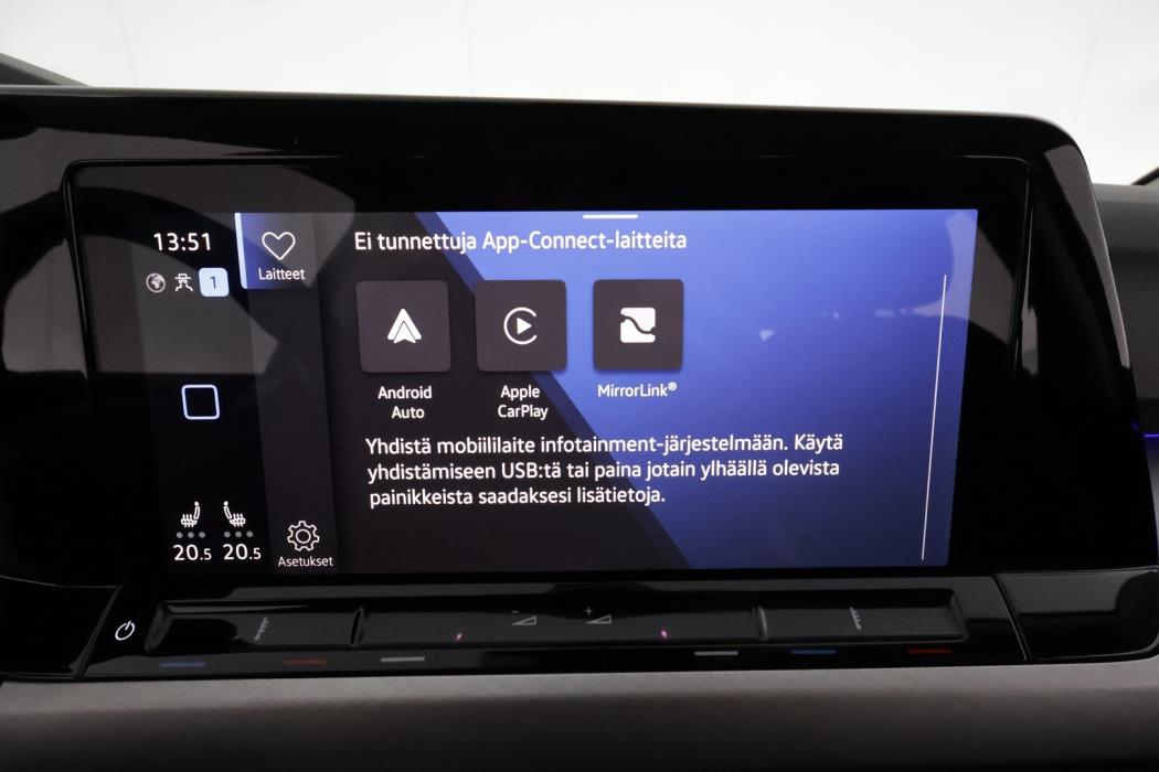 VOLKSWAGEN Golf 2021