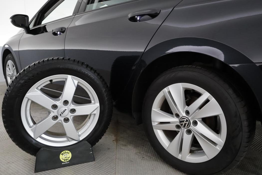 VOLKSWAGEN Golf 2021