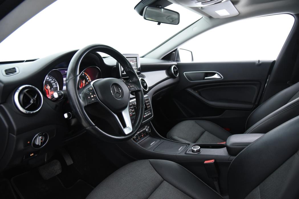 MERCEDES-BENZ CLA 2014