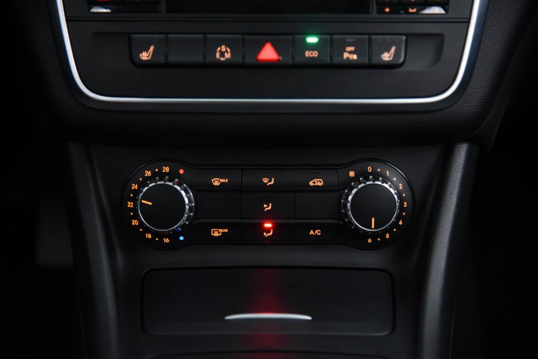 MERCEDES-BENZ CLA 2014