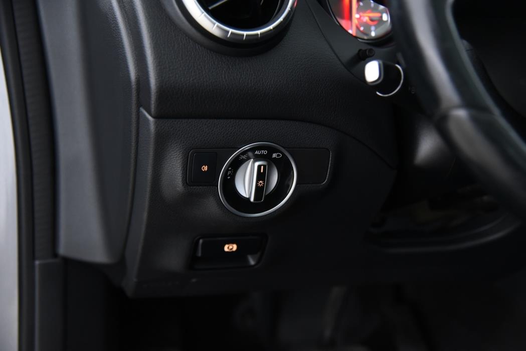 MERCEDES-BENZ CLA 2014