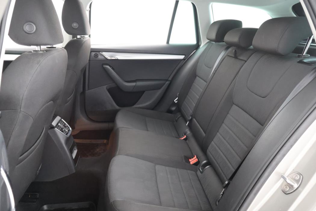 SKODA Octavia 2016