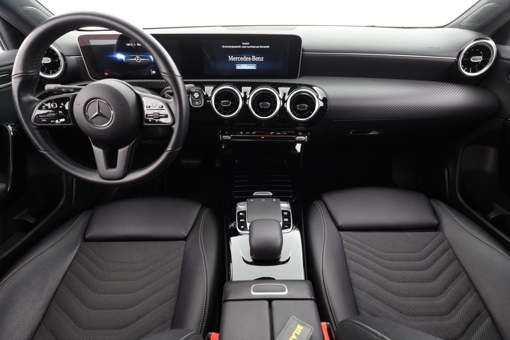 MERCEDES-BENZ A 2019