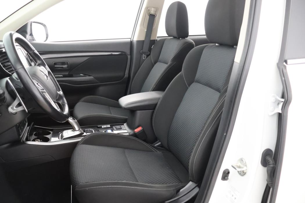 MITSUBISHI Outlander PHEV 2021