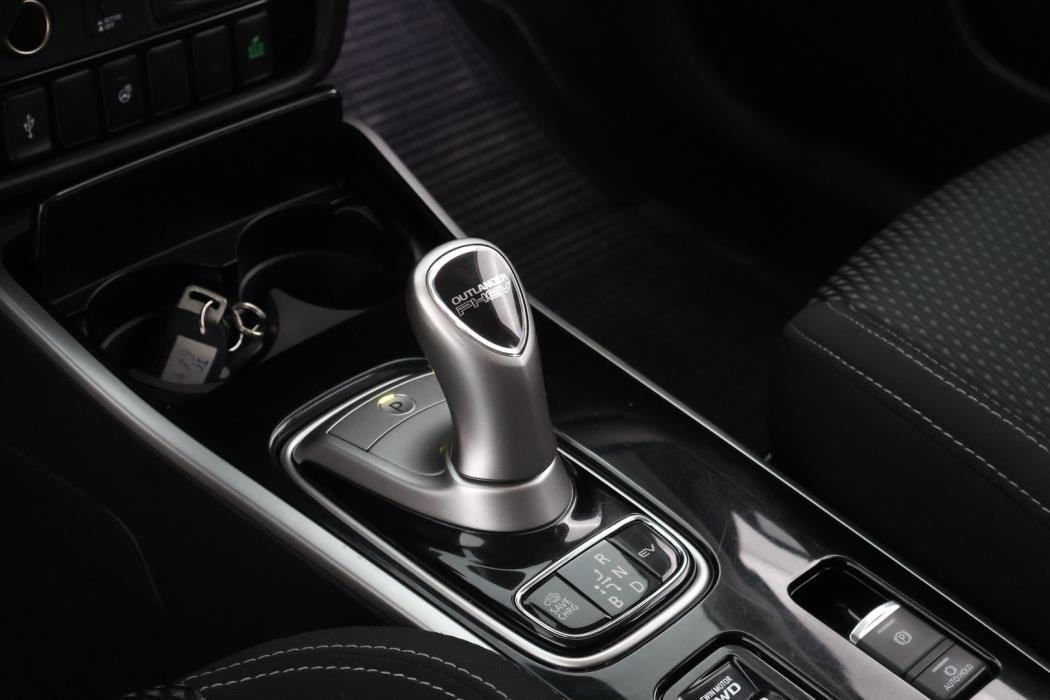MITSUBISHI Outlander PHEV 2021