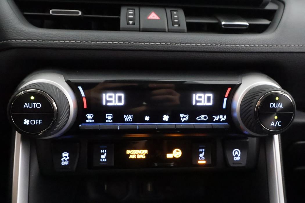 TOYOTA RAV4 2020