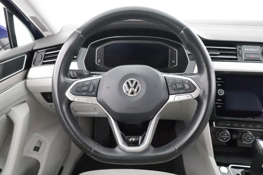 VOLKSWAGEN Passat 2020