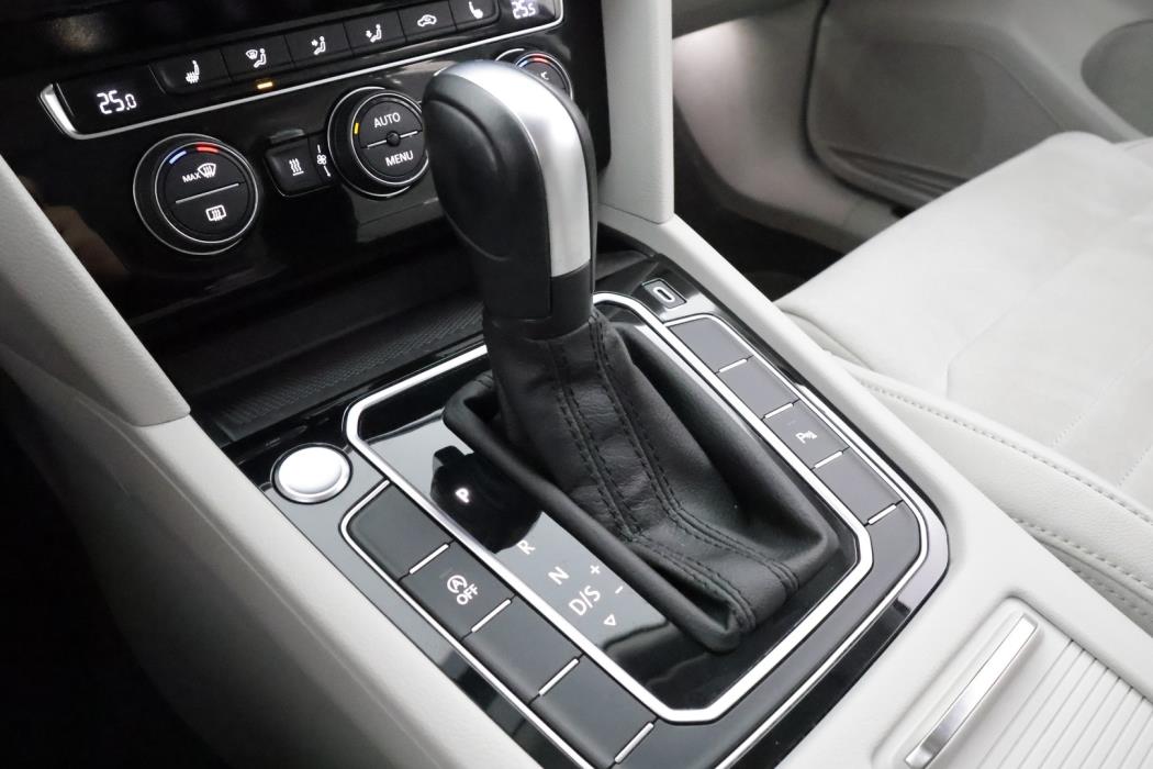 VOLKSWAGEN Passat 2020