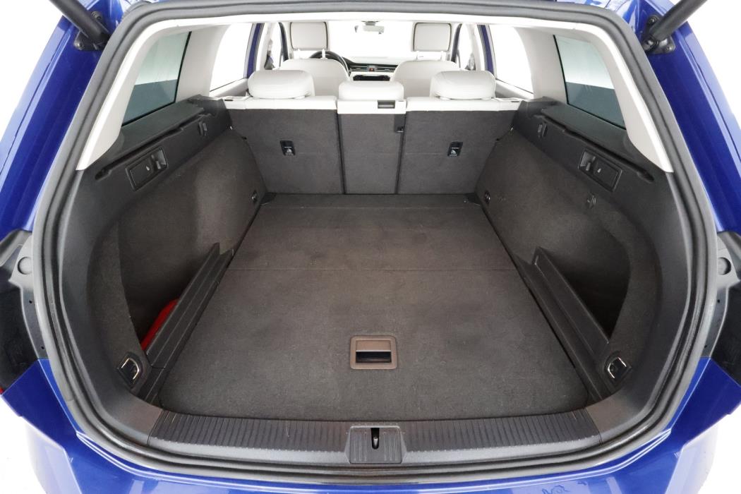 VOLKSWAGEN Passat 2020