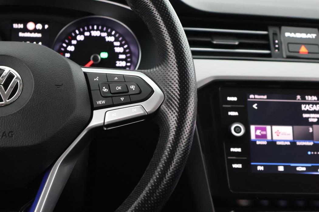 VOLKSWAGEN Passat 2020