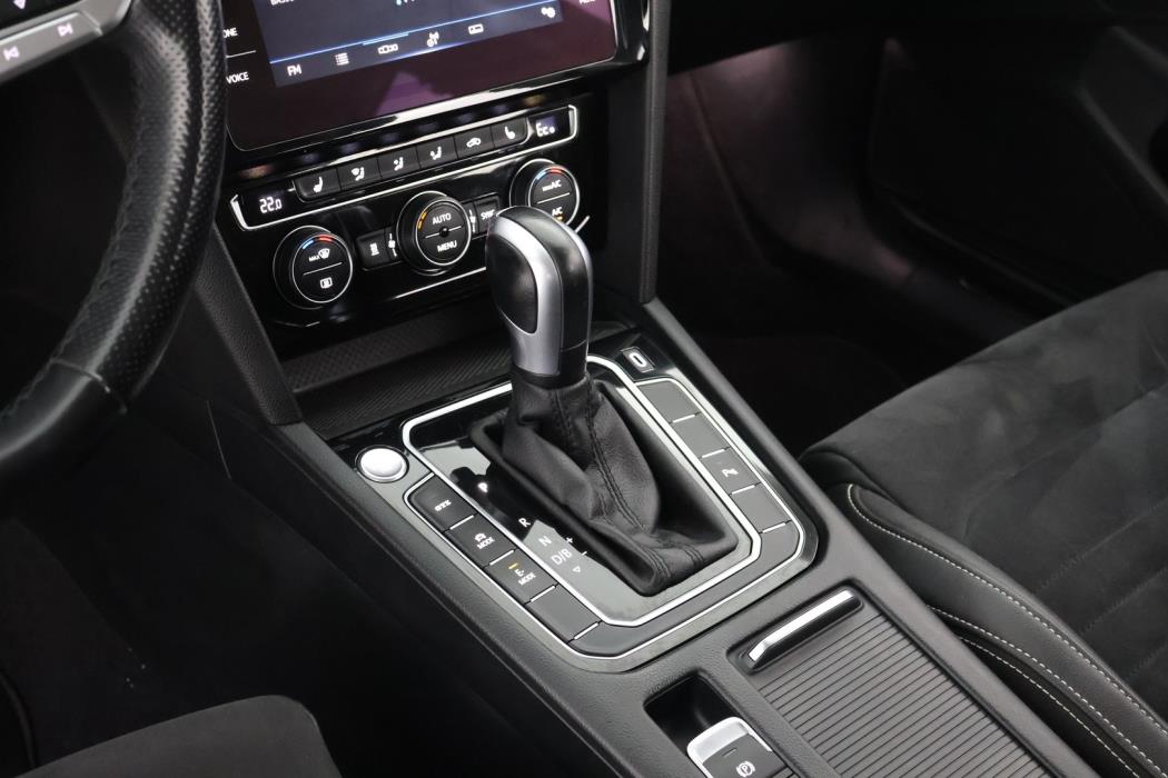VOLKSWAGEN Passat 2020