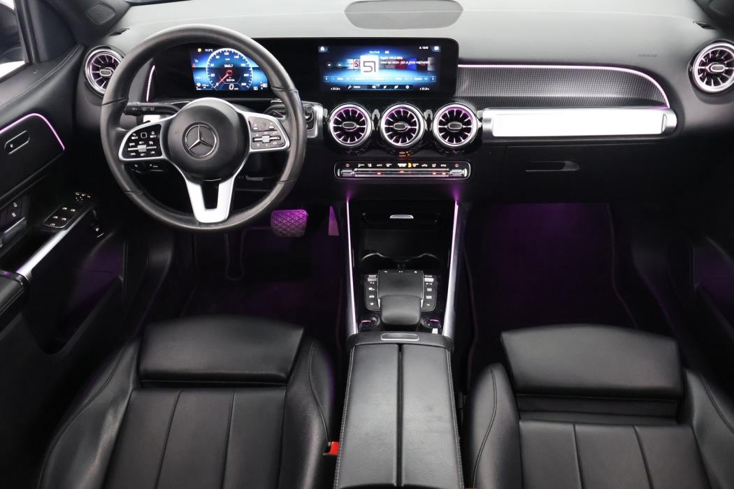 MERCEDES-BENZ GLB 2021