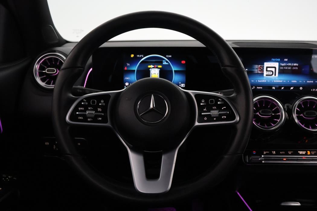 MERCEDES-BENZ GLB 2021