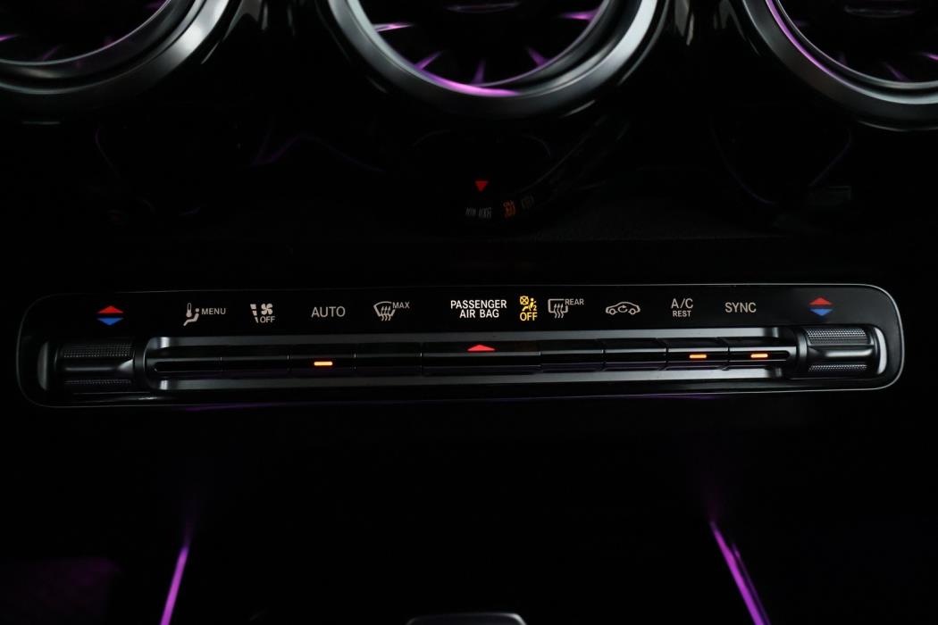 MERCEDES-BENZ GLB 2021