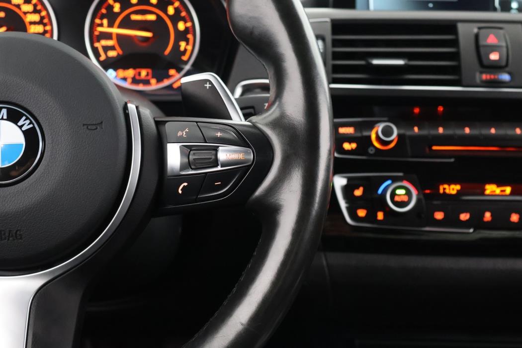 BMW M240i 2017