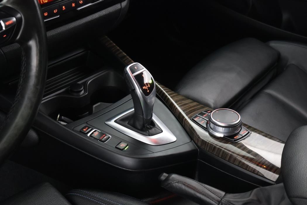 BMW M240i 2017