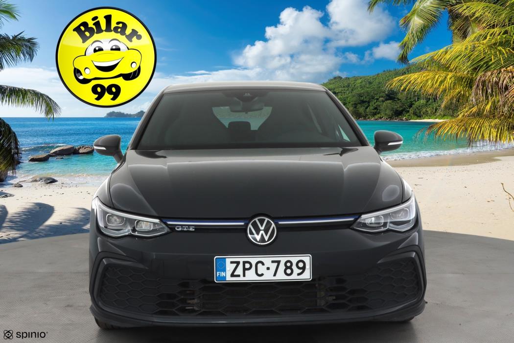 VOLKSWAGEN Golf 2023