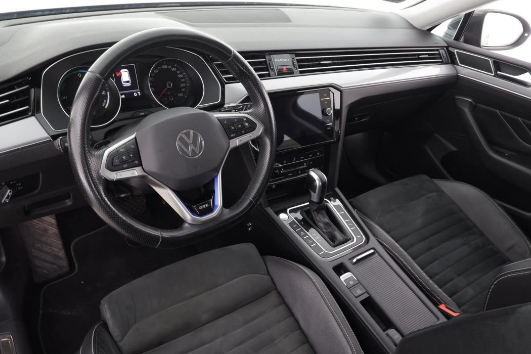 VOLKSWAGEN Passat 2021