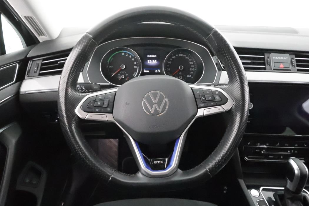 VOLKSWAGEN Passat 2021