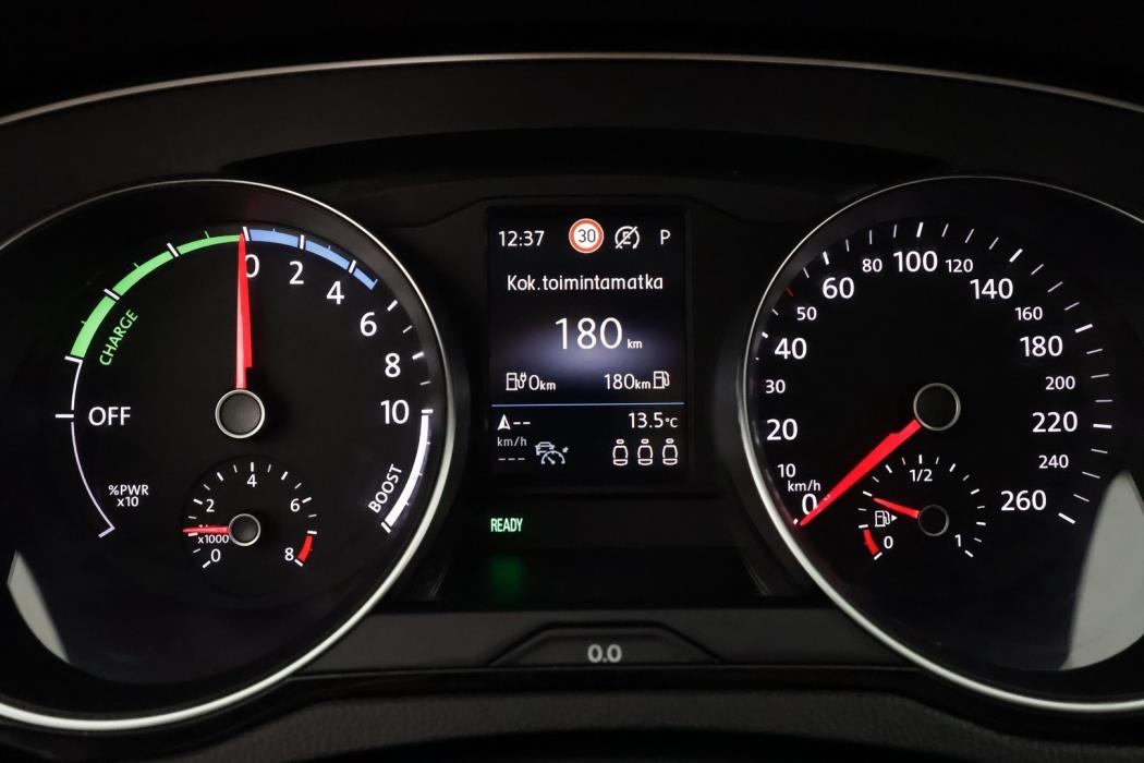 VOLKSWAGEN Passat 2021