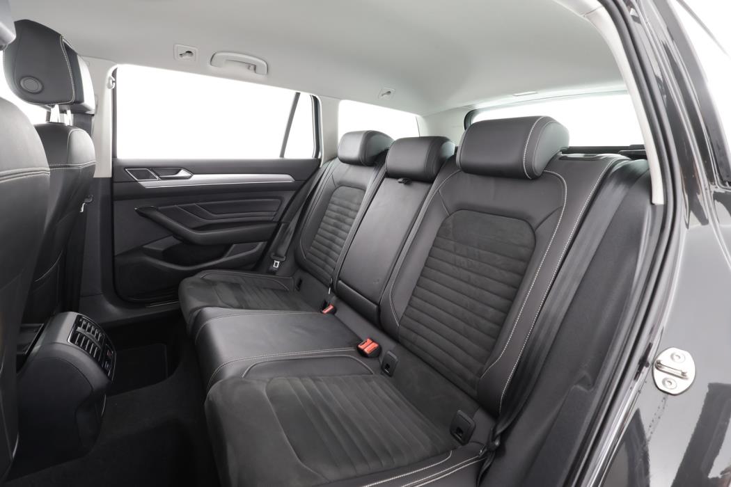 VOLKSWAGEN Passat 2021