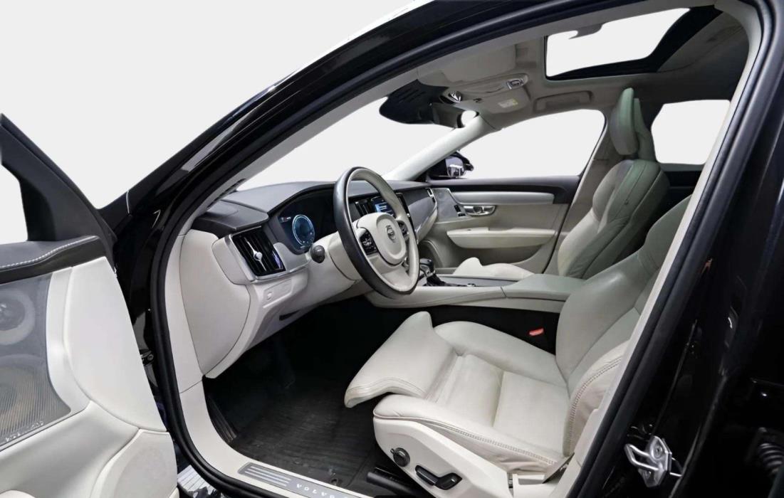 VOLVO S90 2017