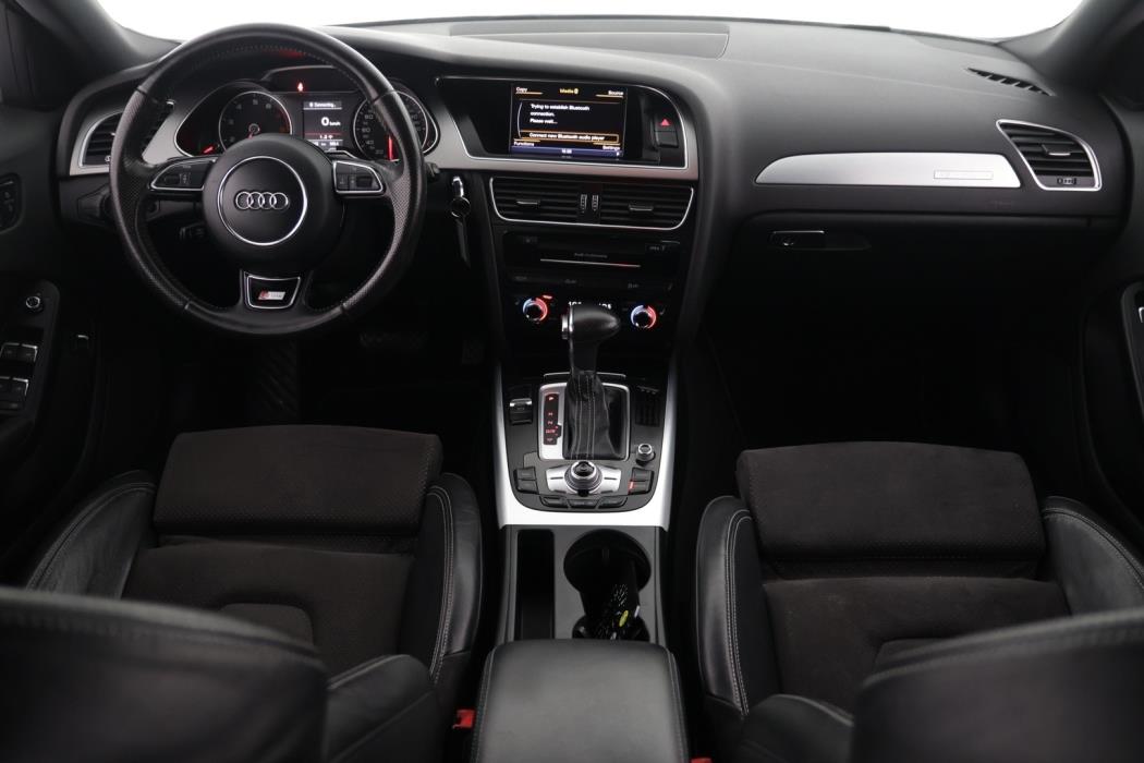 AUDI A4 2012