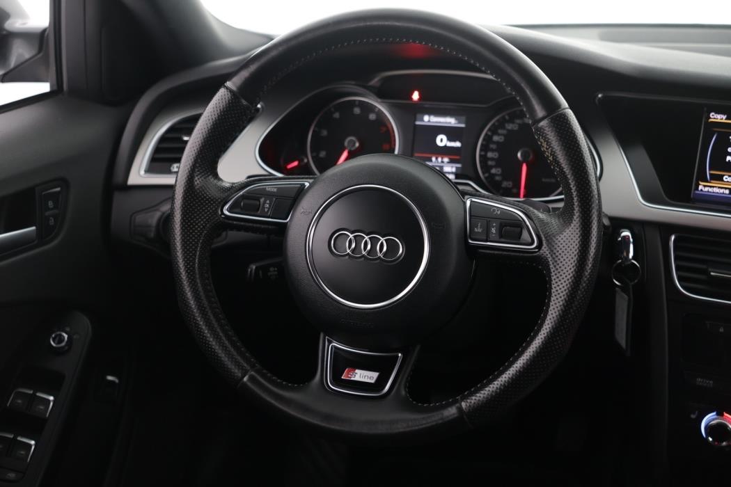AUDI A4 2012