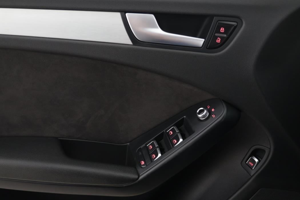 AUDI A4 2012