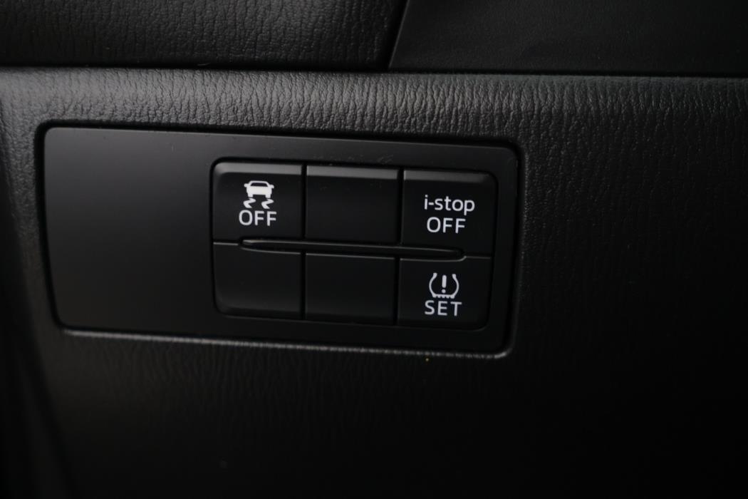 MAZDA 3 2017