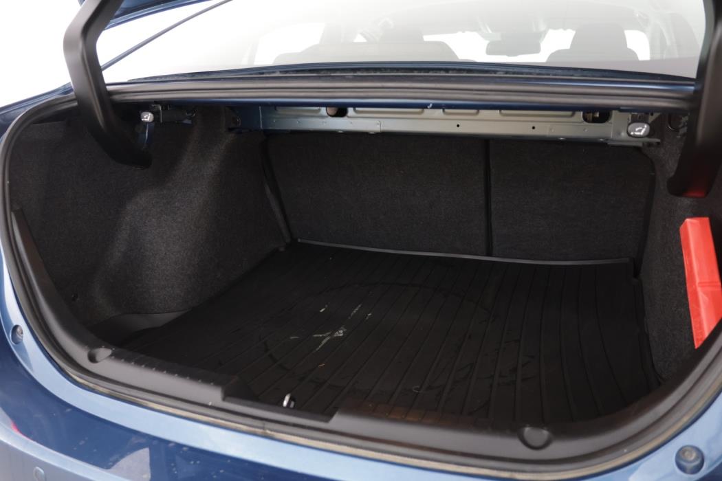 MAZDA 3 2017