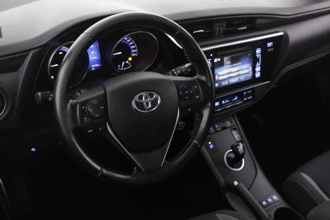TOYOTA Auris 2017